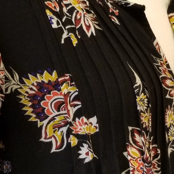 Old Navy Floral Dress - Picture 5 of 7